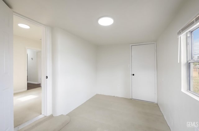 719 Washington Ave, Bakersfield, CA 93308 - empty room featuring carpet floors