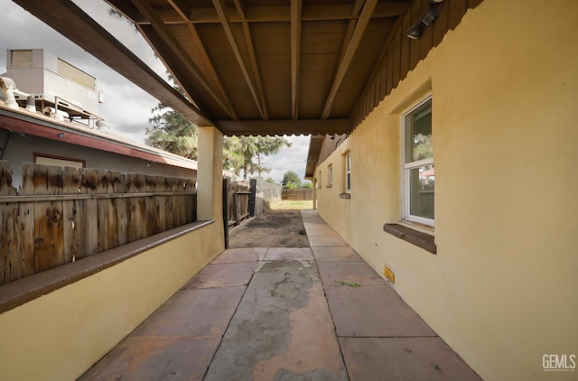 719 Washington Ave, Bakersfield, CA 93308 - view of patio with fence