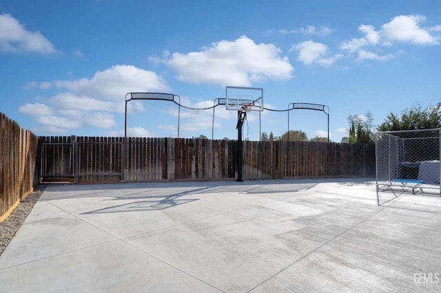 6513 Derby Dr, Bakersfield, CA 93306 - view of patio