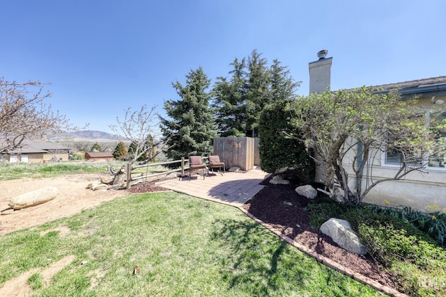 22824 Mariposa Rd, Tehachapi, CA 93561 - view of yard featuring a mountain view and fence