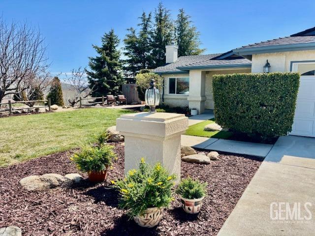 22824 Mariposa Rd, Tehachapi, CA 93561 - exterior space with fence