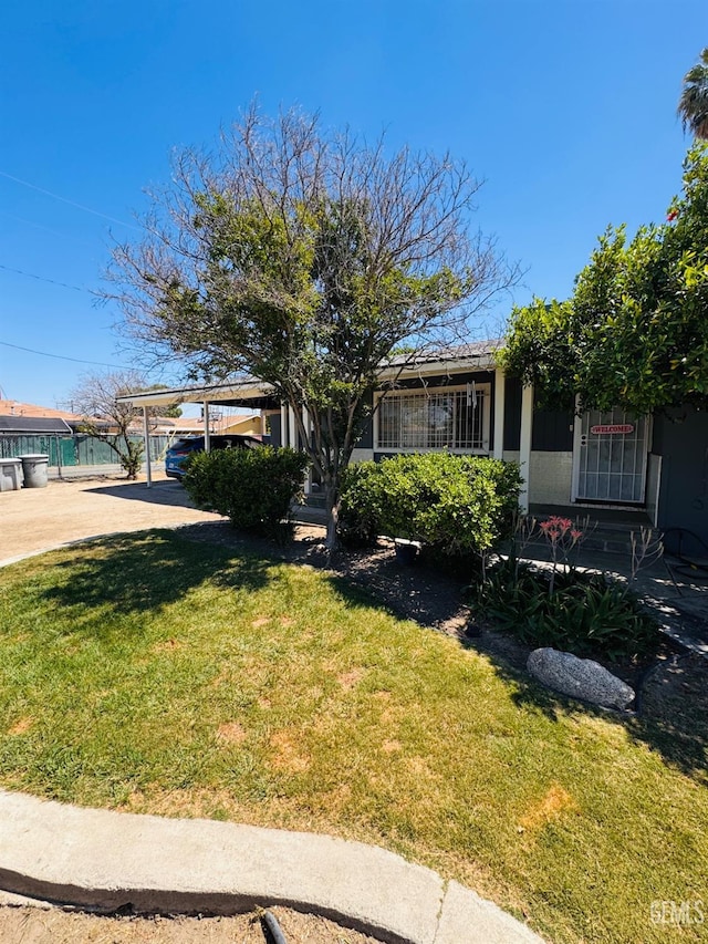 view of front of house with a front yard