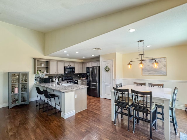 11622 Pacific Harbor Ave, Bakersfield, CA 93312 - photo 8