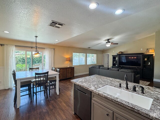 11622 Pacific Harbor Ave, Bakersfield, CA 93312 - photo 12