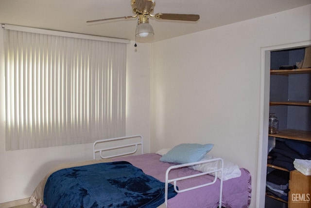 bedroom featuring a ceiling fan