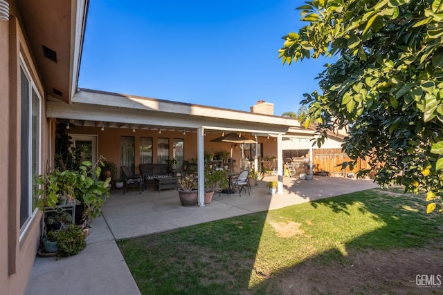 view of yard with a patio area