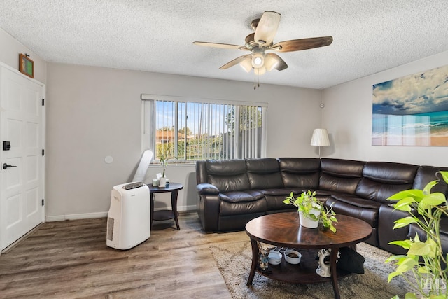 709 Rutherford Ct, Bakersfield, CA 93308 - photo 4