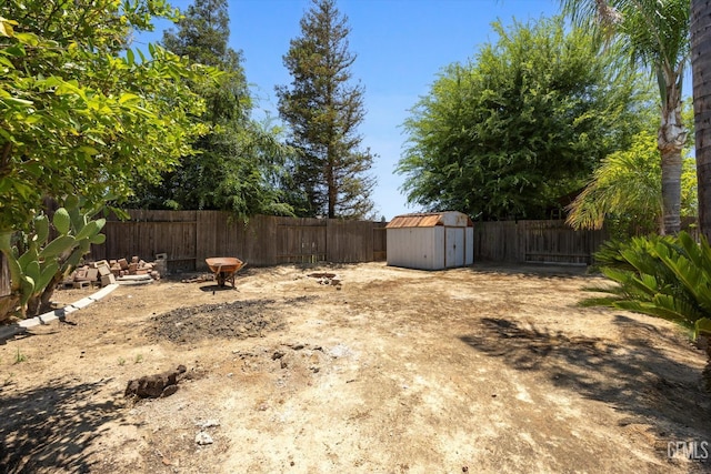 5702 San Pierre Ct, Bakersfield, CA 93308 - fenced backyard with a storage unit