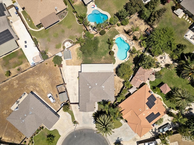 5702 San Pierre Ct, Bakersfield, CA 93308 - view of property location featuring a pool