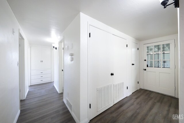 1312 Shattuck Ave, Bakersfield, CA 93305 - hall with dark wood-style floors