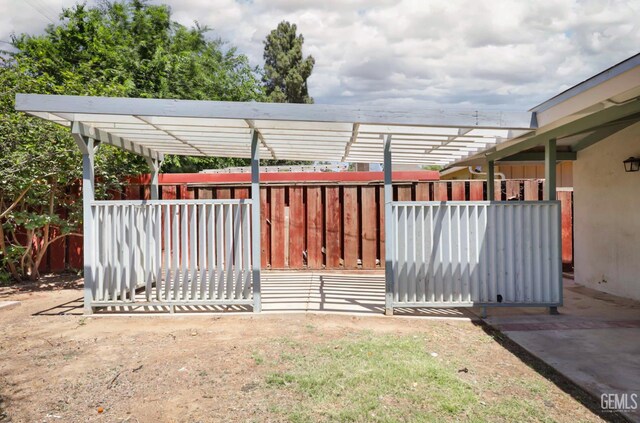 1312 Shattuck Ave, Bakersfield, CA 93305 - view of yard
