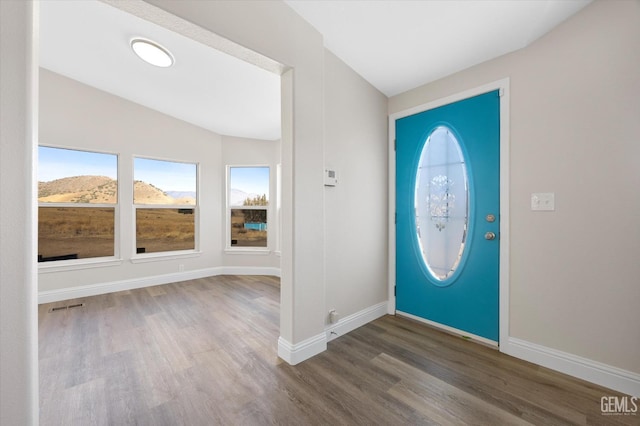 4500 Joshua Dr, Mountain Mesa, CA 93240 - foyer entrance with wood finished floors and vaulted ceiling