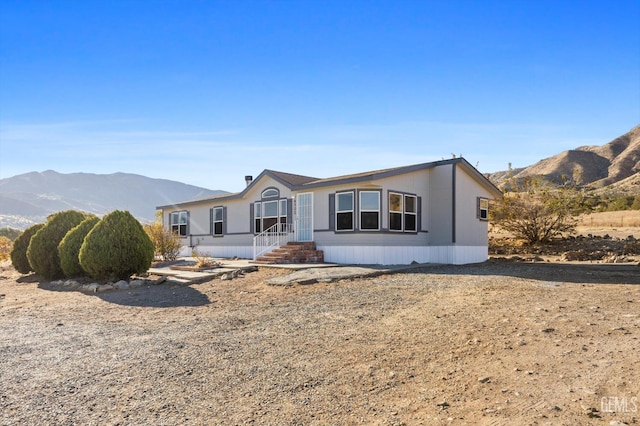 4500 Joshua Dr, Mountain Mesa, CA 93240 - view of front facade featuring a mountain view