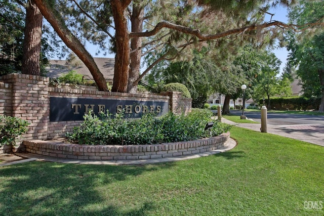 8000 Kroll Way Unit 29, Bakersfield, CA 93311 - community sign featuring a yard