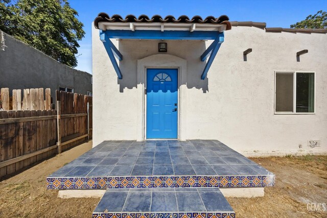 914 P St, Bakersfield, CA 93304 - view of exterior entry featuring stucco siding