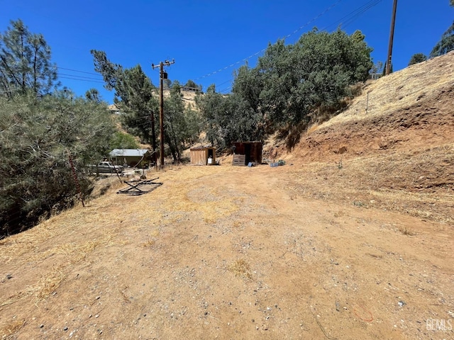 103 Mardella Dr, Wofford Heights, CA 93285 - view of yard
