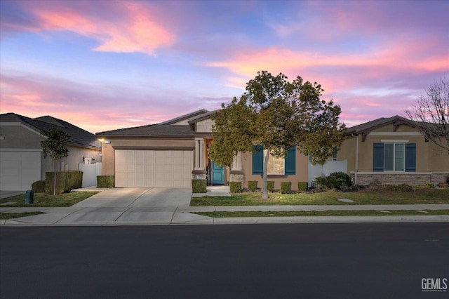 view of front facade featuring a garage