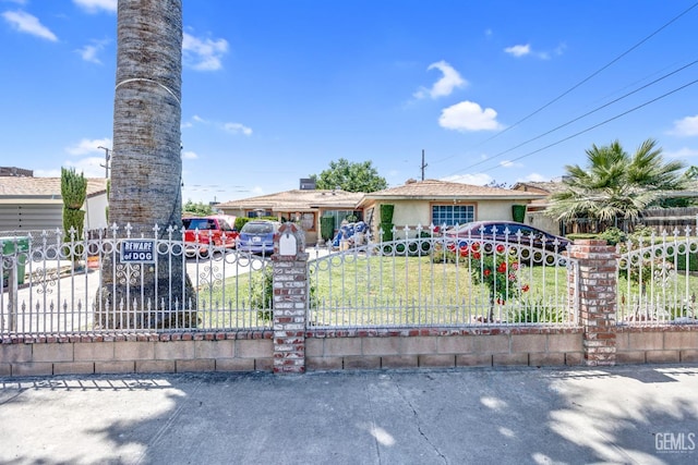 3105 Dore Dr, Bakersfield, CA 93304 - view of front of property featuring stucco siding
