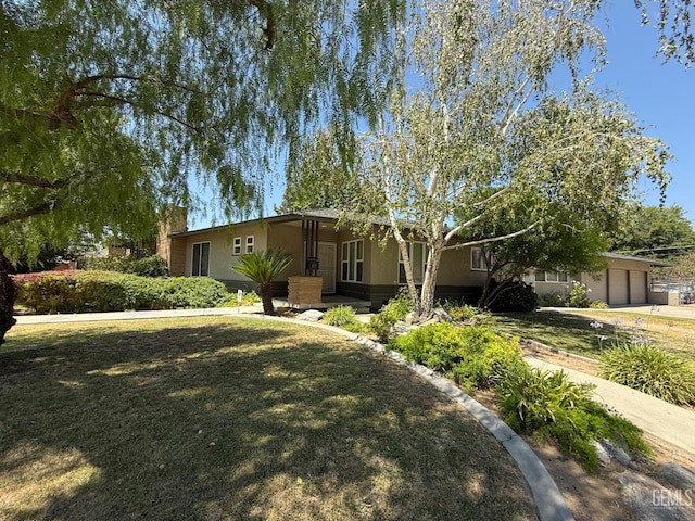 1636 Country Club Dr, Bakersfield, CA 93306 - photo 1