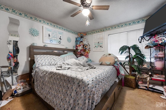 6009 Cedar Glen Ln, Bakersfield, CA 93313 - carpeted bedroom featuring a textured ceiling and ceiling fan