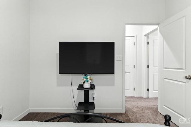 8907 Stevie Ct, Bakersfield, CA 93313 - detailed view of carpet floors and baseboards