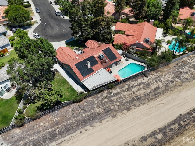 812 Mazatlan Dr, Bakersfield, CA 93314 - aerial view of residential area featuring a pool
