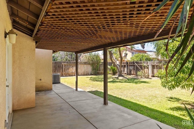 5601 Sugar Pine Dr, Bakersfield, CA 93313 - view of patio
