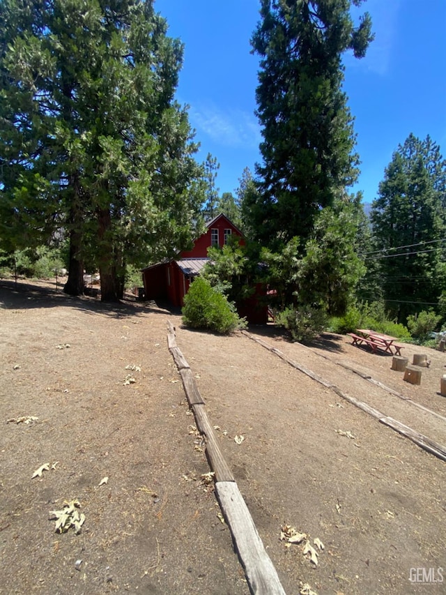 45904 Carlin Dr, Posey, CA 93260 - view of yard with an outdoor structure