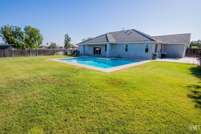 1850 Verdugo Ln, Bakersfield, CA 93312 - view of swimming pool with a fenced backyard and a patio area