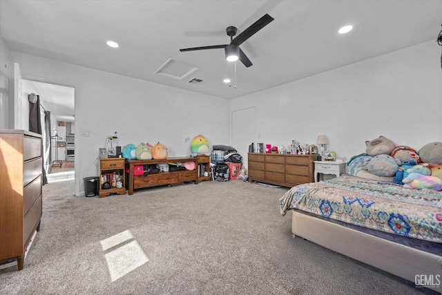 carpeted bedroom featuring ceiling fan