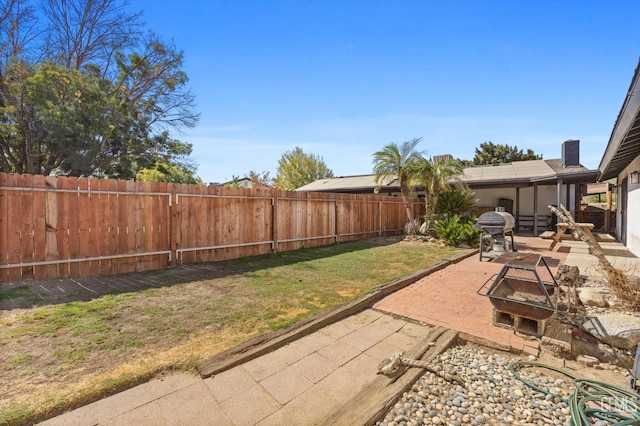 view of yard with a patio