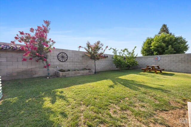 3601 Villa Lante St, Bakersfield, CA 93308 - view of fenced backyard