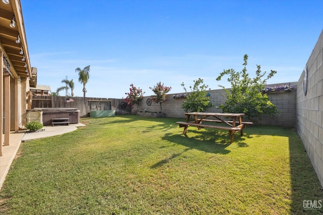 3601 Villa Lante St, Bakersfield, CA 93308 - fenced backyard with a hot tub and a patio area