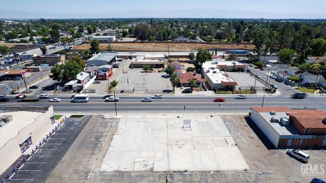 Listing photo 3 for 1818 Brundage Ln, Bakersfield CA 93304