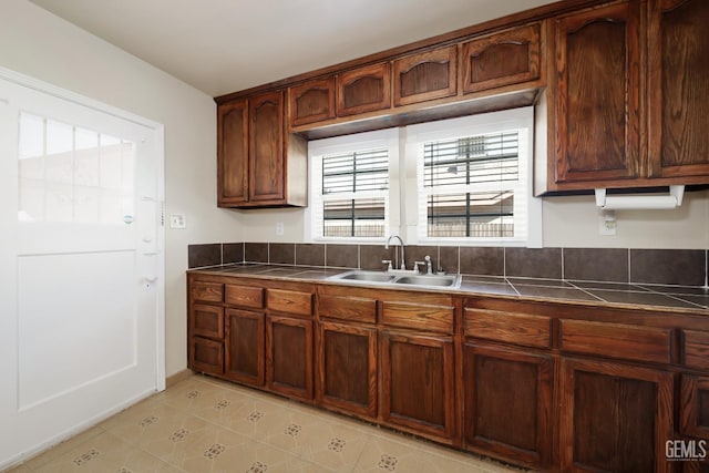 814 Eureka St, Bakersfield, CA 93305 - kitchen with a sink and light tile patterned flooring