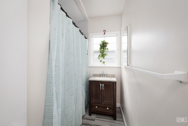 814 Eureka St, Bakersfield, CA 93305 - bathroom featuring vanity