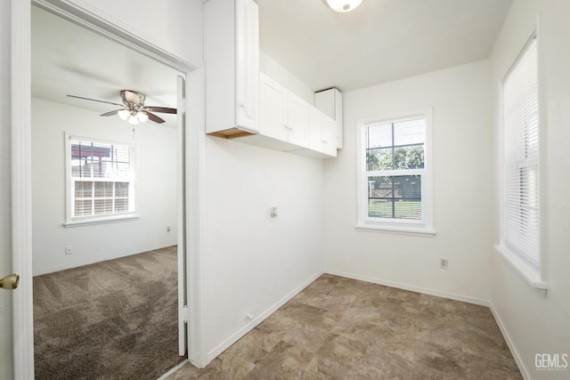 814 Eureka St, Bakersfield, CA 93305 - laundry area featuring a ceiling fan