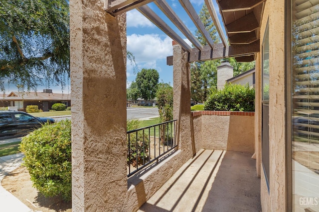 7800 Westfield Rd Unit 28, Bakersfield, CA 93309 - view of covered porch