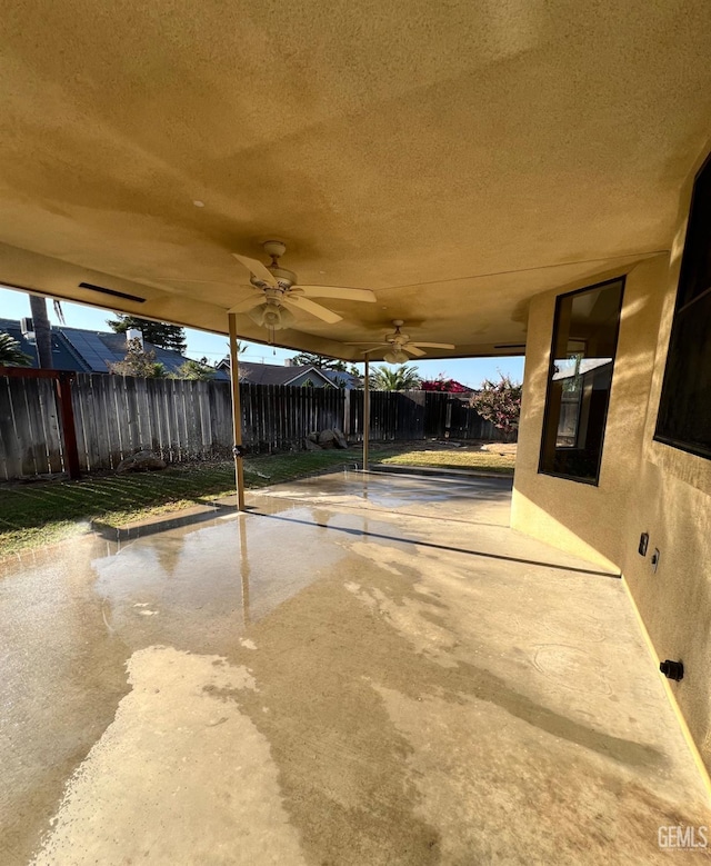 5306 Deville Ct, Bakersfield, CA 93308 - view of patio / terrace with ceiling fan