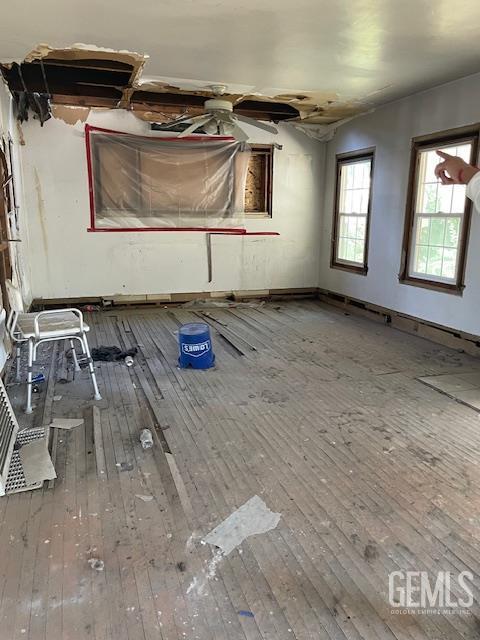 612 D St, Taft, CA 93268 - empty room featuring hardwood / wood-style flooring and baseboards