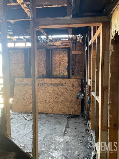 612 D St, Taft, CA 93268 - view of stable