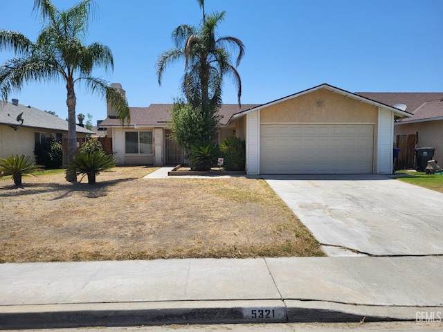 5321 Walton Dr, Bakersfield, CA 93304 - photo 1
