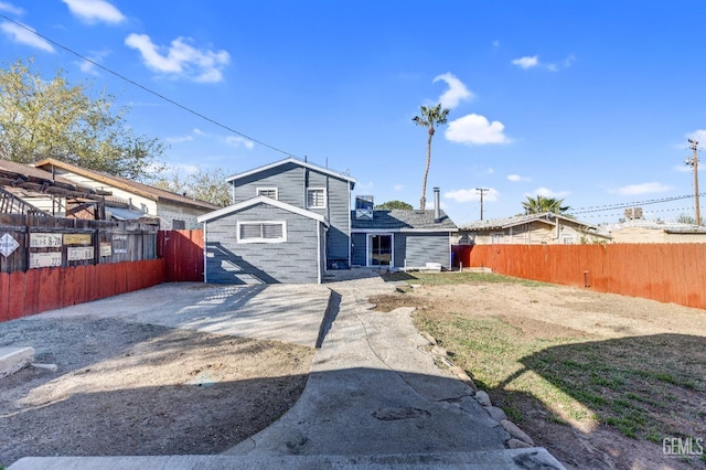 113 Lucard St, Taft, CA 93268 - rear view of property with a fenced backyard