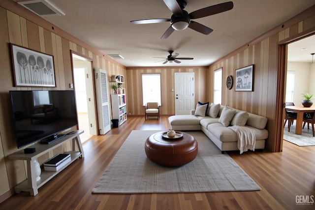 200 E St, Taft, CA 93268 - photo 1
