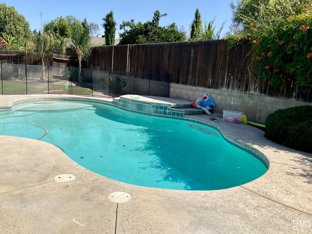 2304 Mountain Oak Rd, Bakersfield, CA 93311 - view of pool featuring a fenced backyard