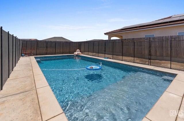 6607 Wind Wolfs Ln, Bakersfield, CA 93313 - view of pool featuring a fenced backyard