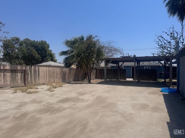 2912 Wilson Rd, Bakersfield, CA 93304 - view of yard