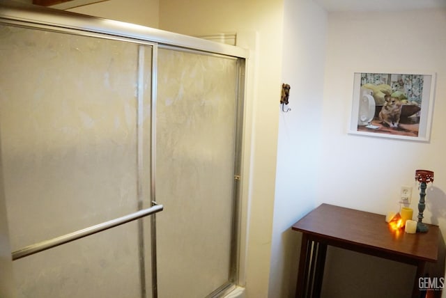 45864 Upndown Rd, Posey, CA 93260 - full bathroom featuring an enclosed shower