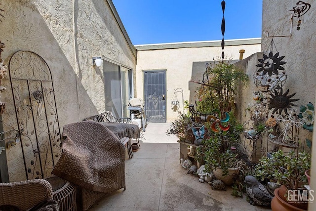 800 Lexington St Unit 28, Delano, CA 93215 - view of patio / terrace