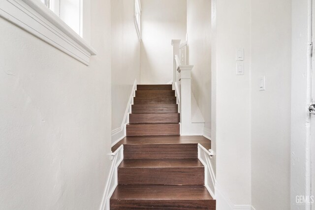 1940 S La Salle Ave, Los Angeles, CA 90018 - staircase featuring wood finished floors